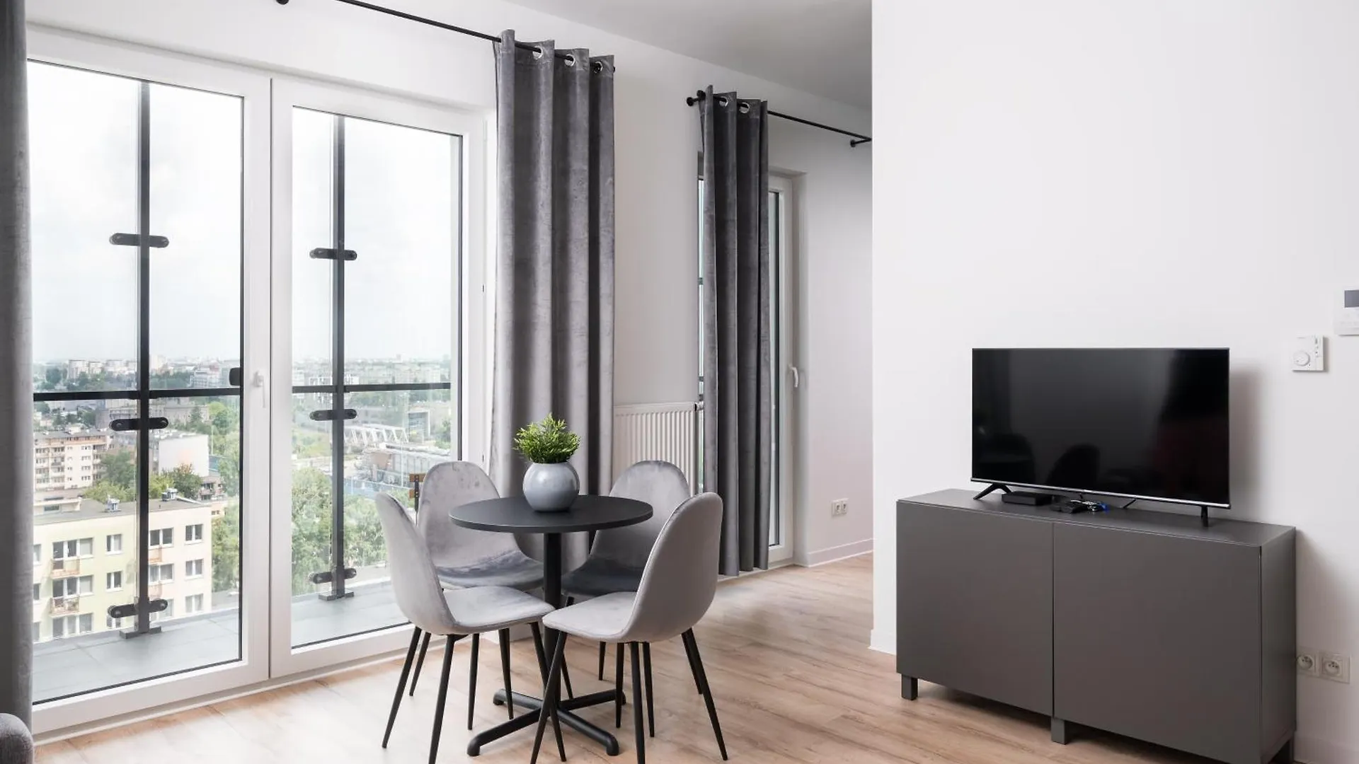 Apartment New Varsovia Comfort 1305
