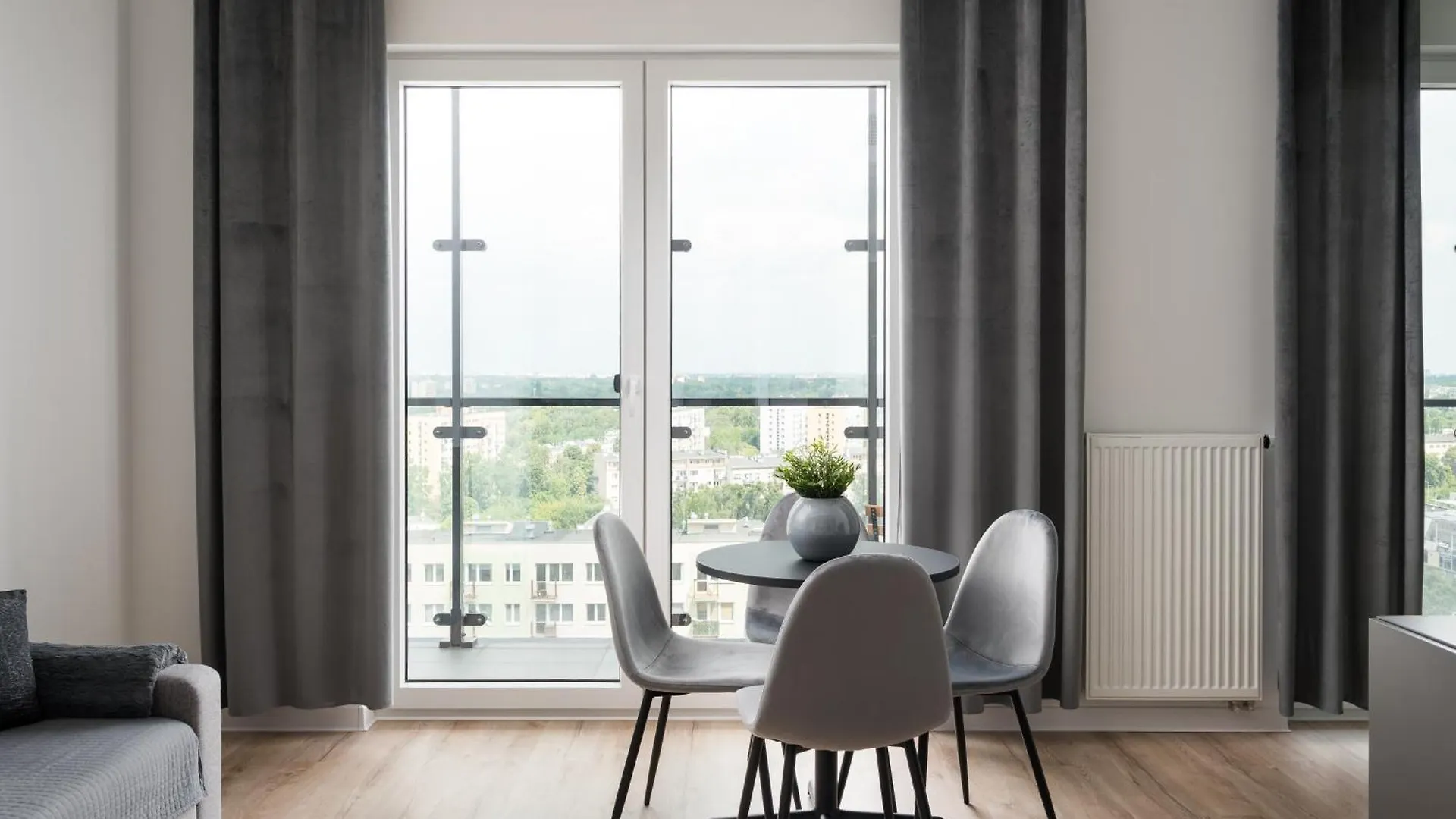 New Varsovia Comfort 1305 0*, Warsaw Poland